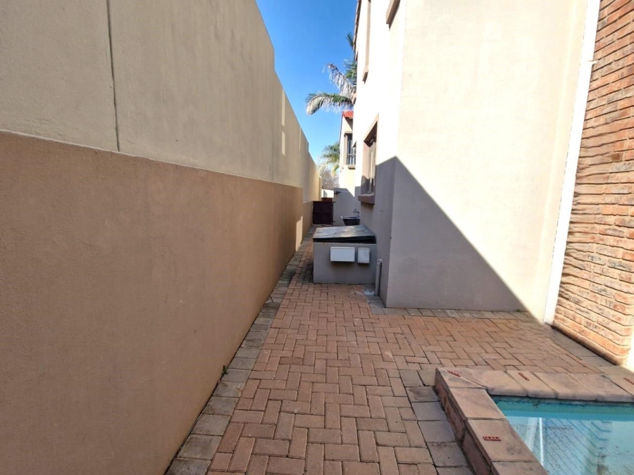 2 Bedroom Property for Sale in Xanadu Eco Park North West